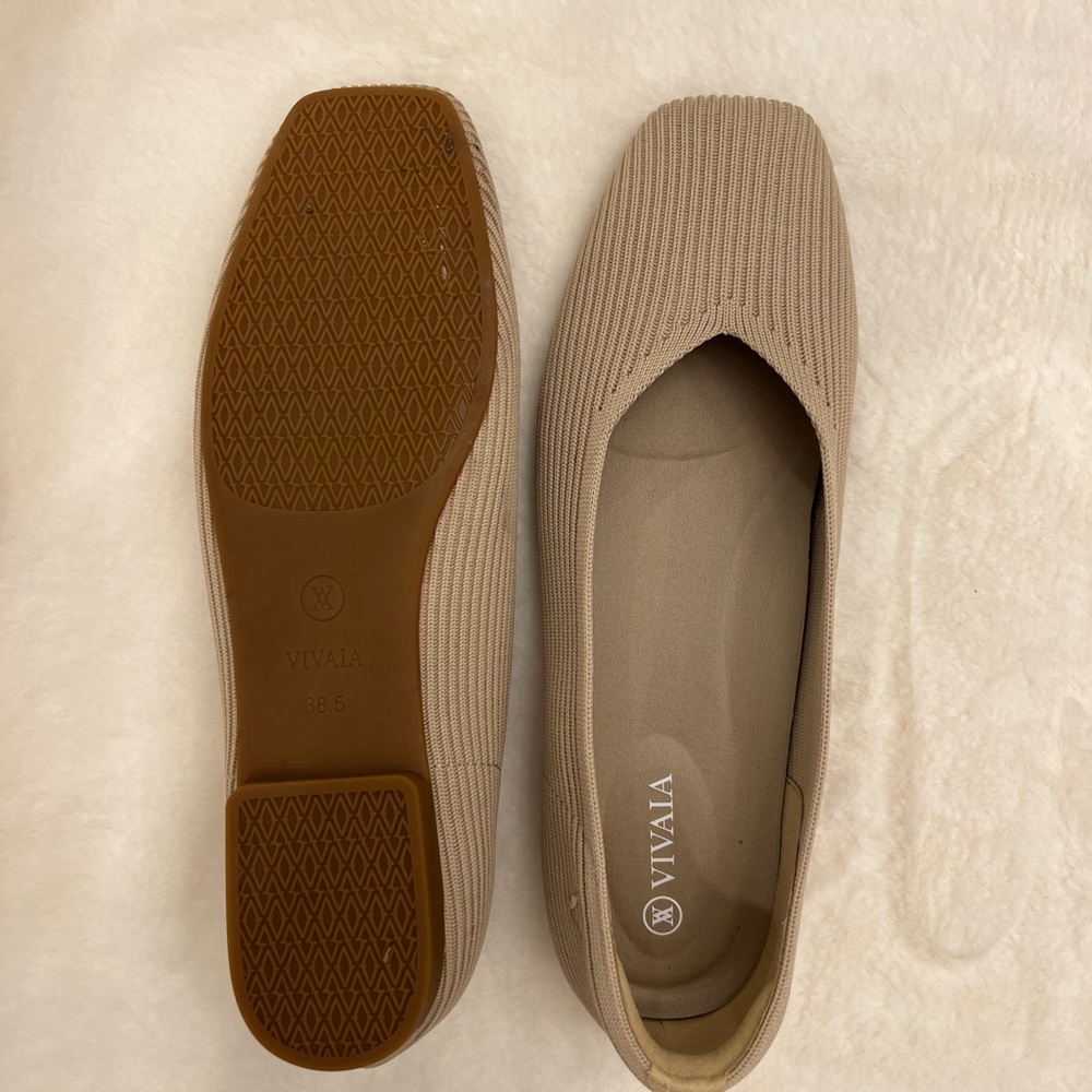 VIVAIA Women's Beige Flats 38.5 or size 8